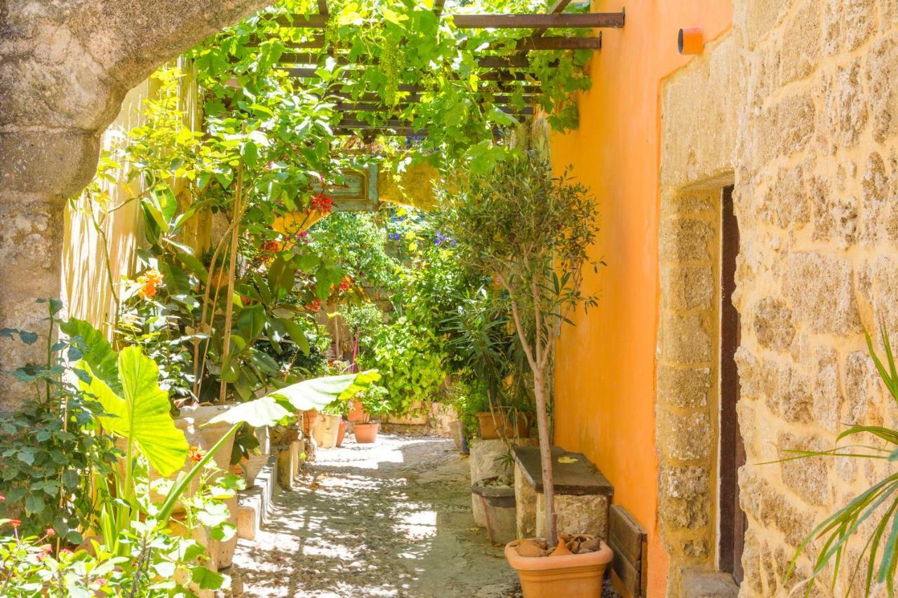 Colours - Old Town - Studios Rhodes City Ngoại thất bức ảnh